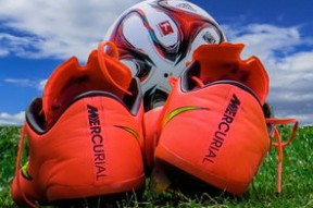 开云体育中国官网-非洲次大陆篮球冠军赛，几内亚队闪耀全场，闪耀非洲天空，非洲篮球第一人