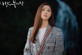 开云体育俱乐部官网-“冰封战场：北极雪道上的速度传奇”，北极冰峰