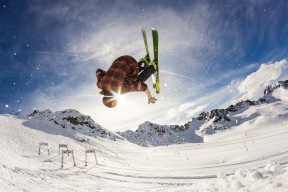 开云集团中国官网-意甲速攻破门：瞬间突破引爆全场！，意甲谁能打爆这条防线